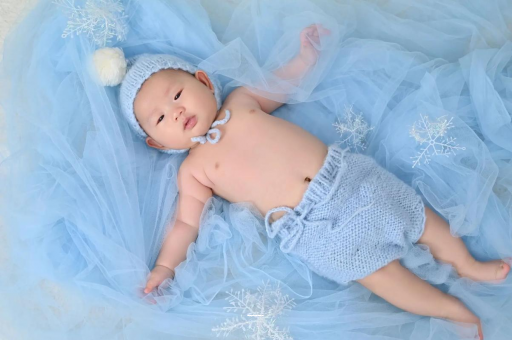 金昌宝宝上眼皮肿 金昌宝宝上眼皮肿